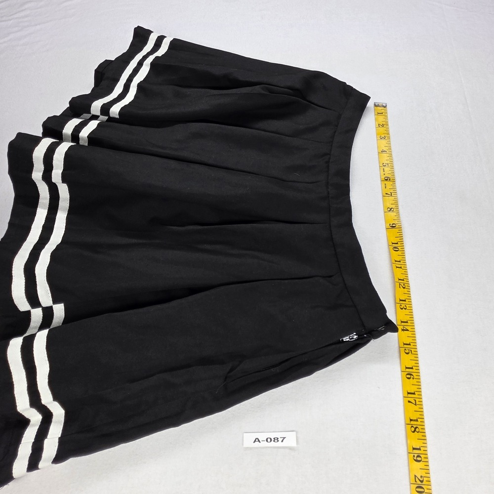 Hot Topic Black Pleated Mini Skirt White Stripes Schoolgirl Goth 11155334 LG - Picture 4 of 10